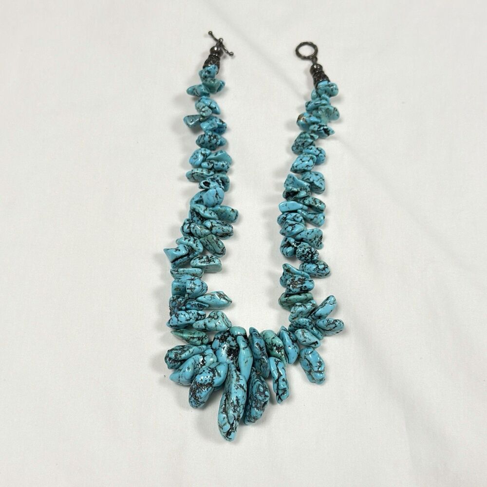 Vintage Southwestern Turquoise Chip Statement Necklace Toggle Clasp Boho Tribal